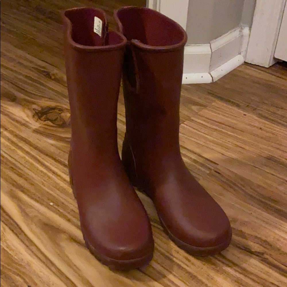Sperry Rain Boots!